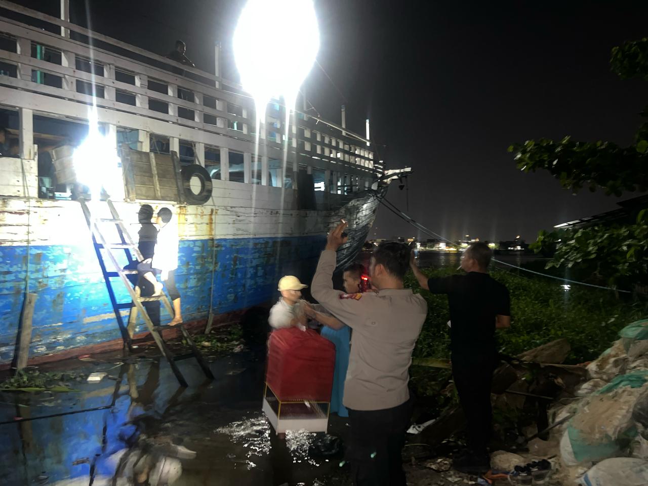 Aksi Cepat Polsek Pontianak Utara dan BKSDA: Gagalkan Penyelundupan Ratusan Burung Dilindungi