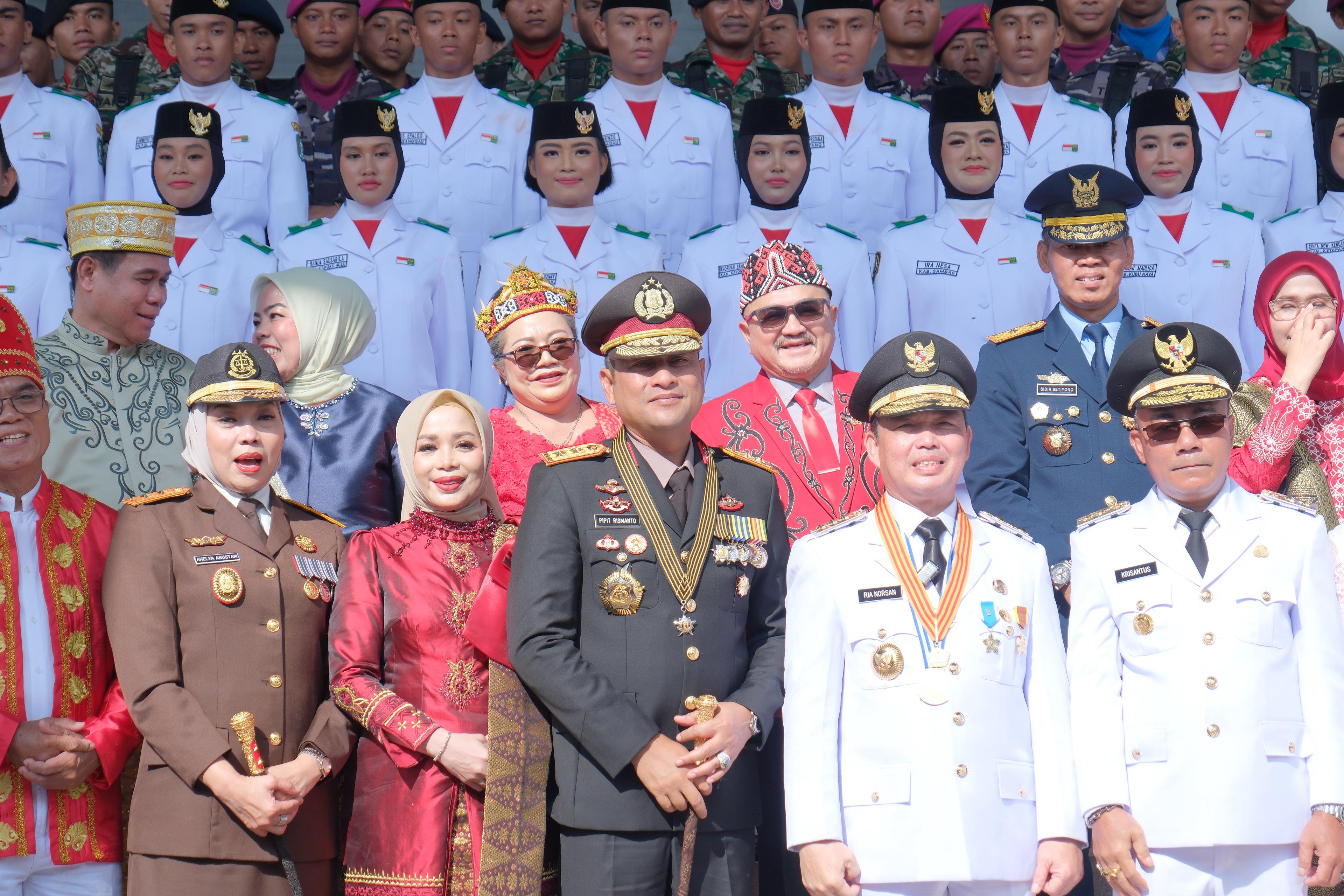 Perkuat Sinergitas, Polda Kalbar Bersama Forkopimda Laksanakan Upacara Peringatan HUT RI ke-80 di Kantor Gubernur Kalbar