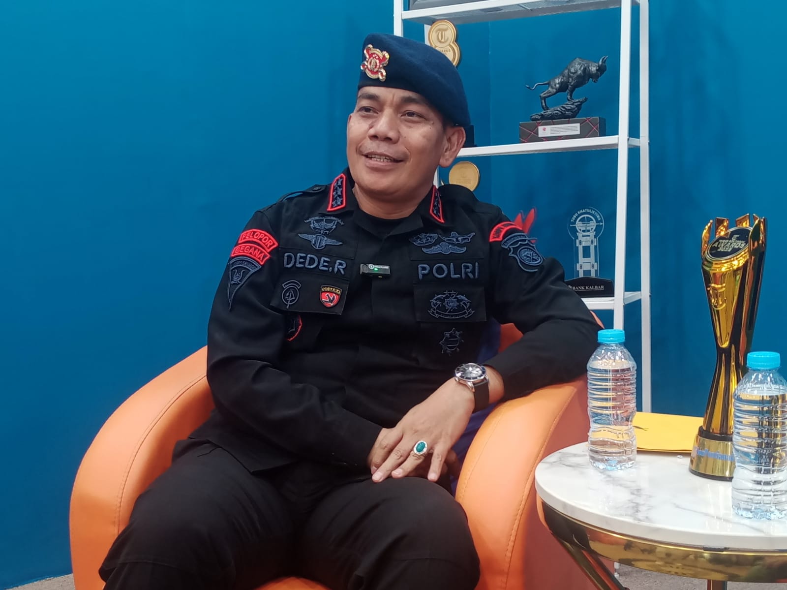 Tangani Unjuk Rasa Dengan Humanis, Dansat Brimob Polda Kalbar Ungkapkan Strategi Polri